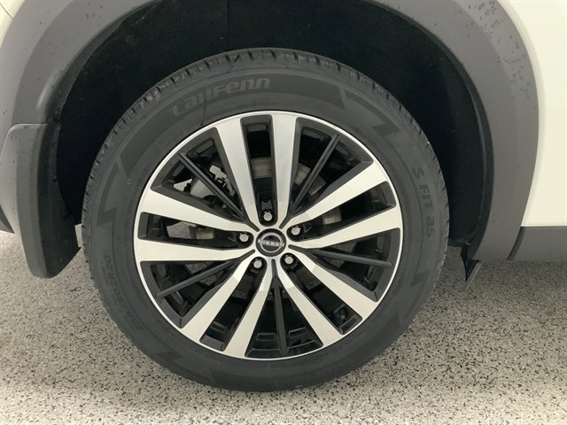 Used 2023 Nissan Pathfinder Platinum image 13