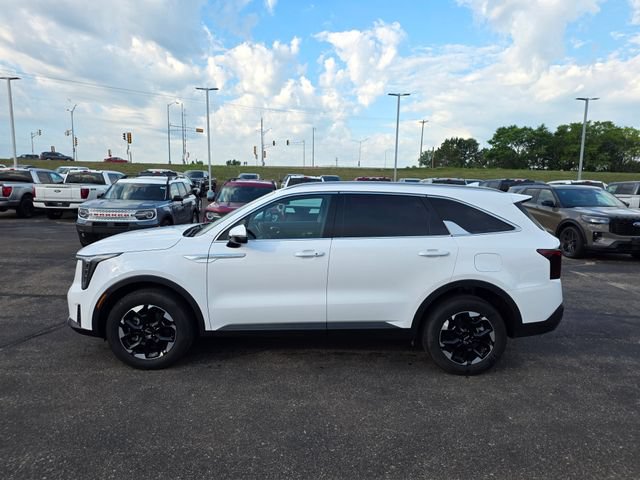 Used 2025 Kia Sorento S AWD/4WD image 4