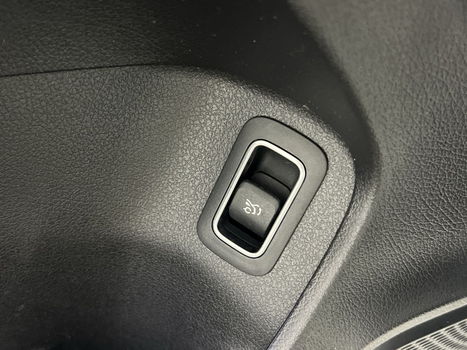 Used 2019 Mercedes-Benz A 220 4MATIC image 32