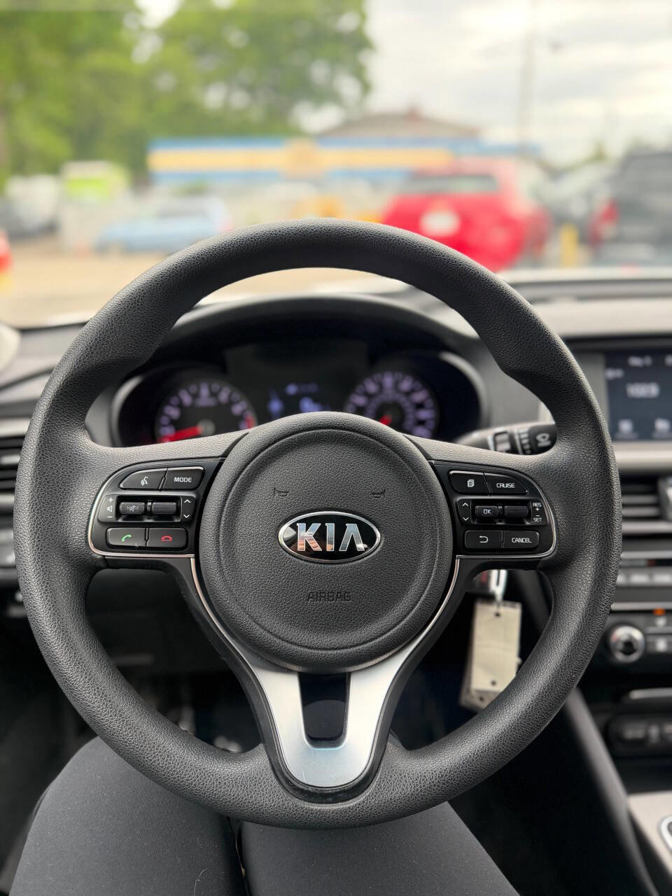 Used 2018 Kia Optima LX w/ 17" Alloy Wheels Package FWD image 19