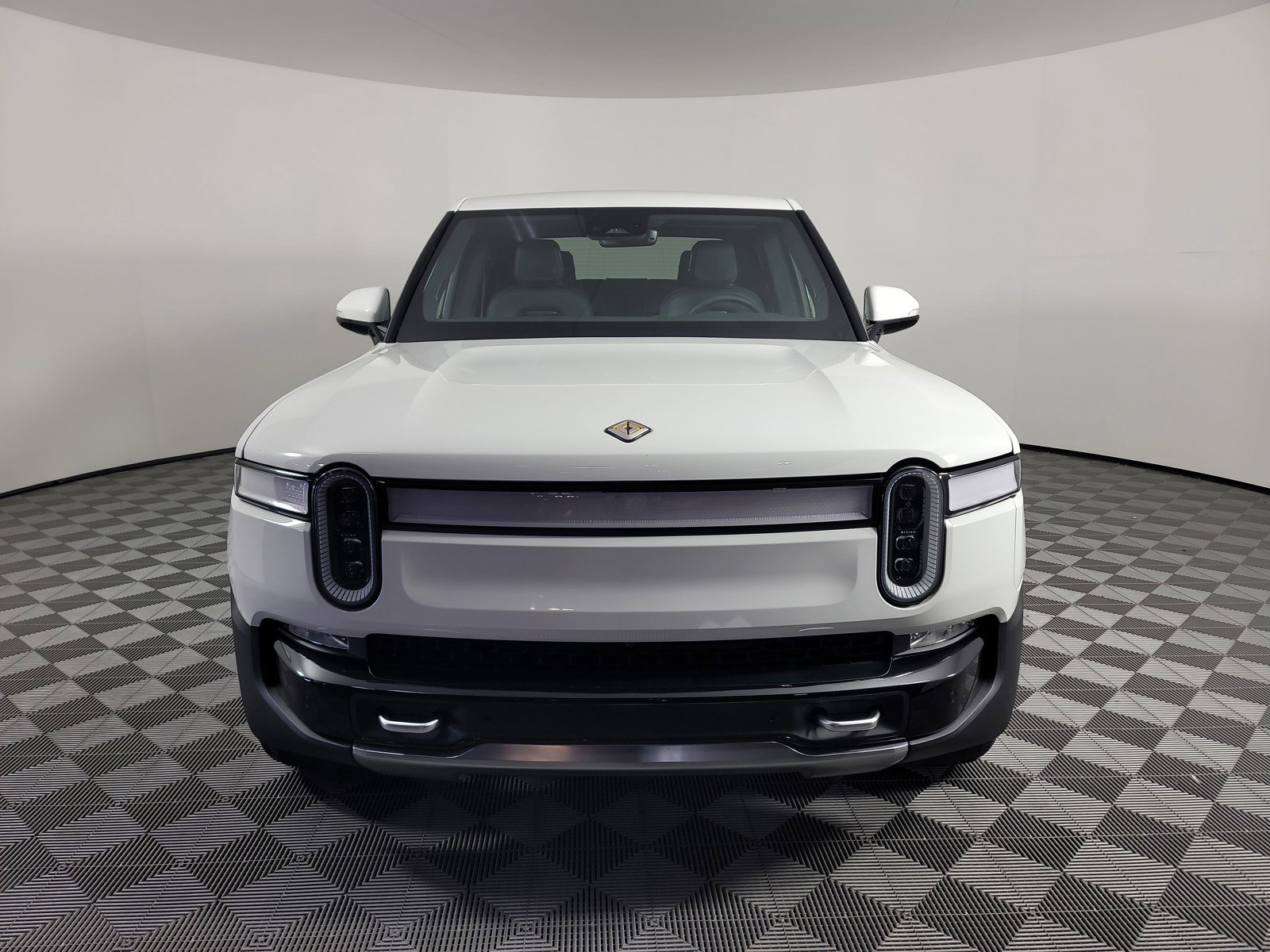 Used 2022 Rivian R1T Adventure image 8