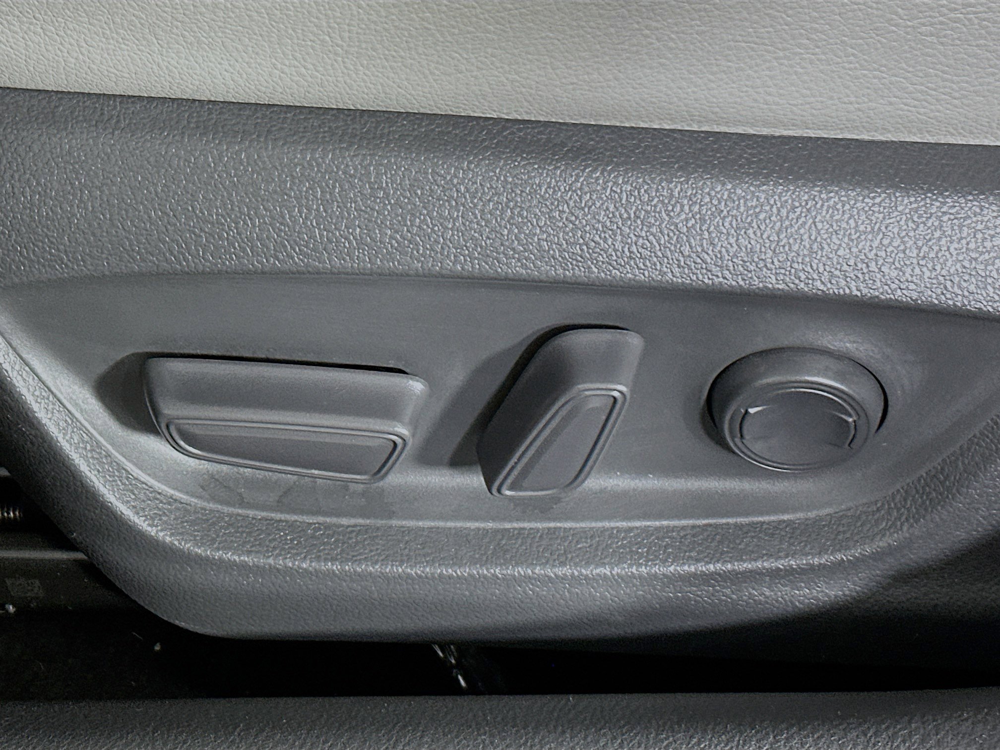 Used 2021 Toyota Camry SE image 13