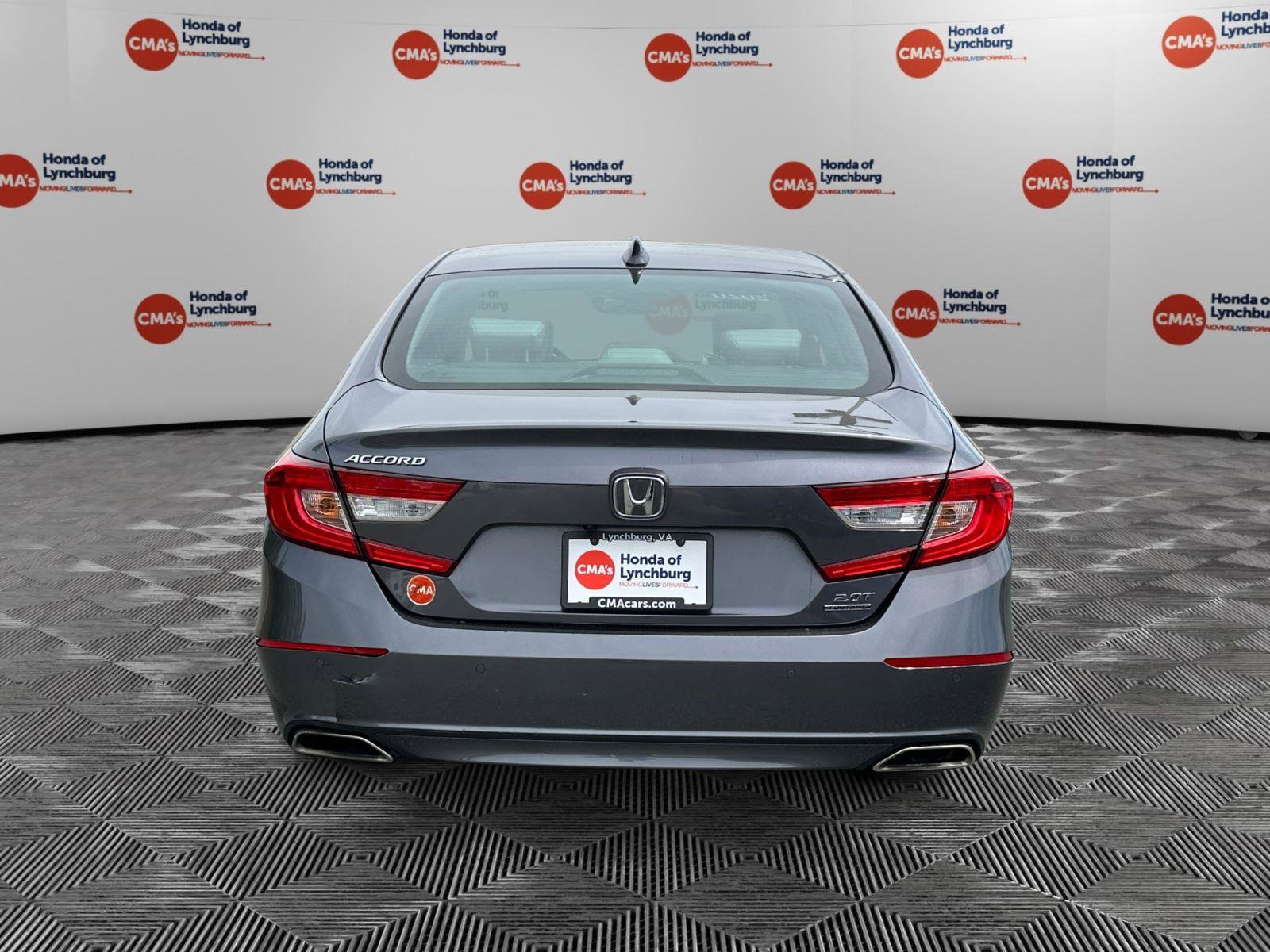 Used 2020 Honda Accord Touring image 4