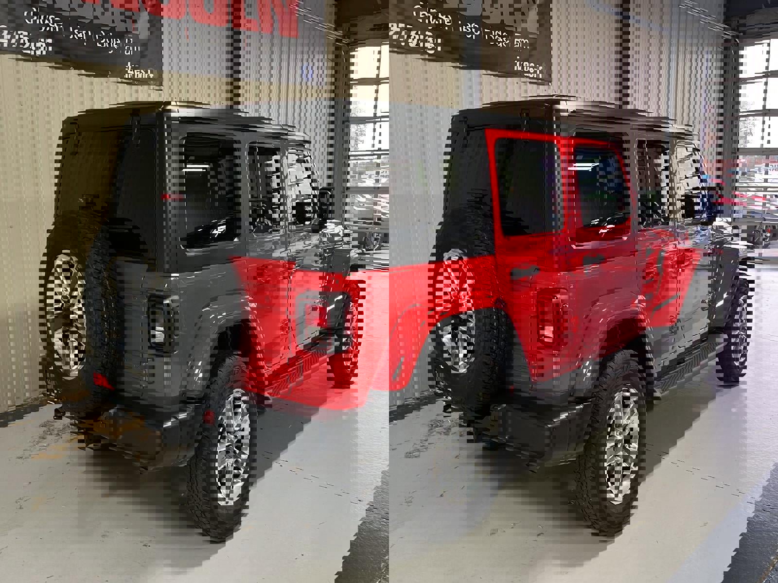 Used 2019 Jeep Wrangler Unlimited Sahara image 7