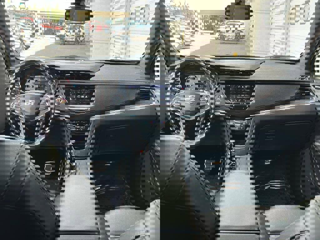 Used 2023 Cadillac XT5 Sportv image 17
