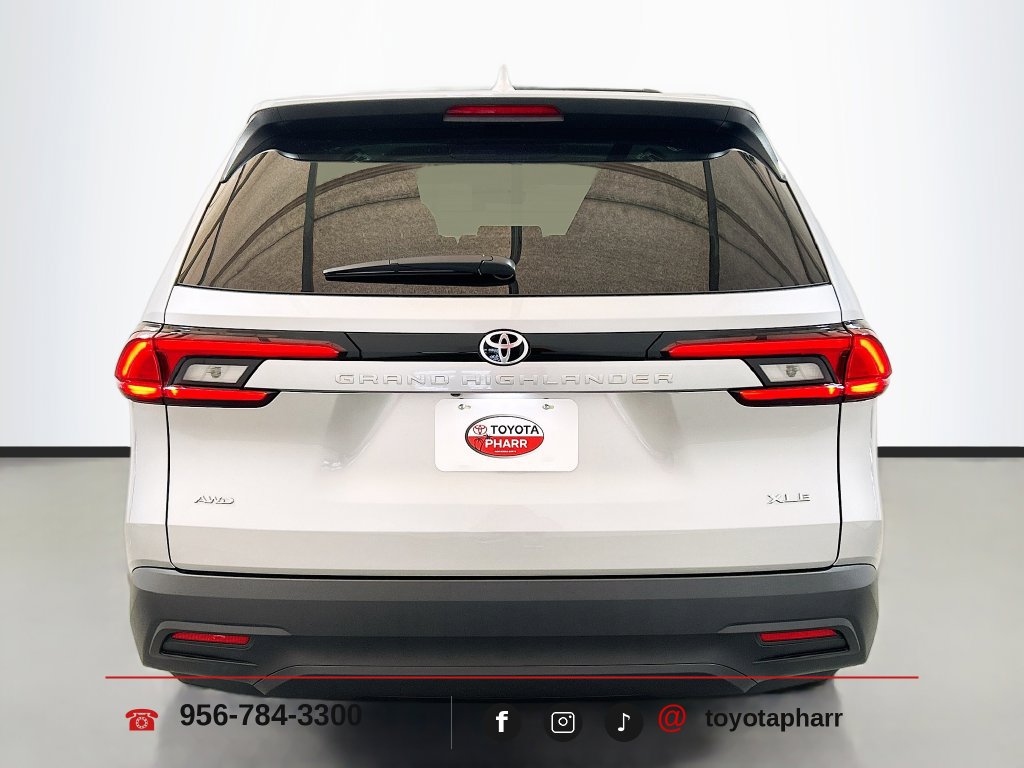 New 2026 Toyota Grand Highlander AWD image 6