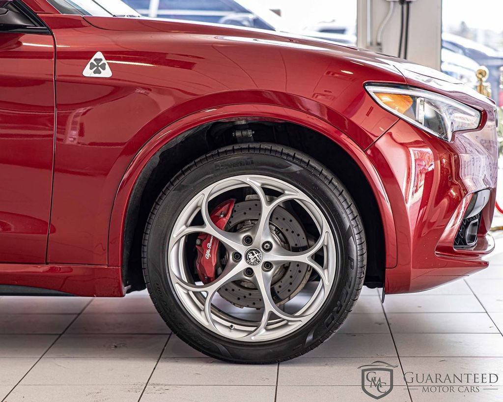 Used 2021 Alfa Romeo Stelvio Quadrifoglio image 11