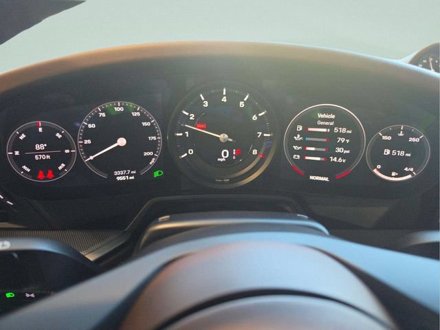 Used 2024 Porsche 911 Carrera RWD image 6