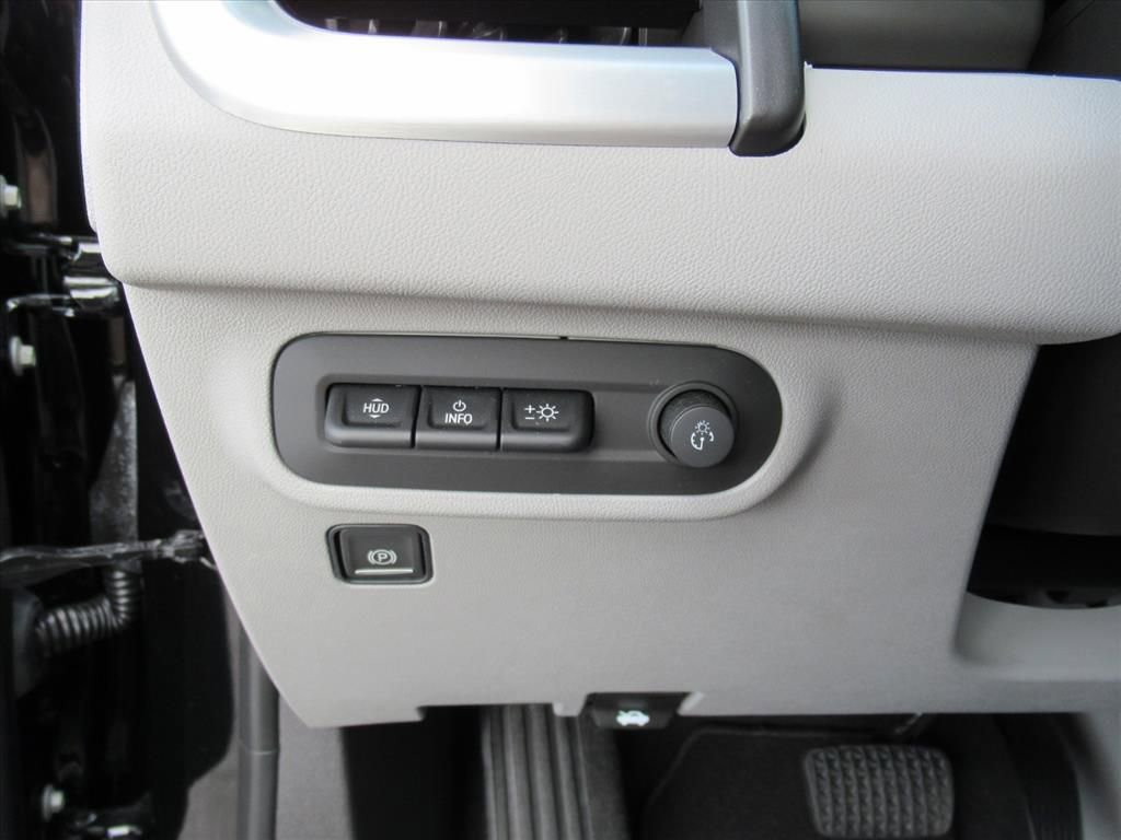 Used 2023 GMC Terrain SLT w/ Infotainment Package II FWD image 19