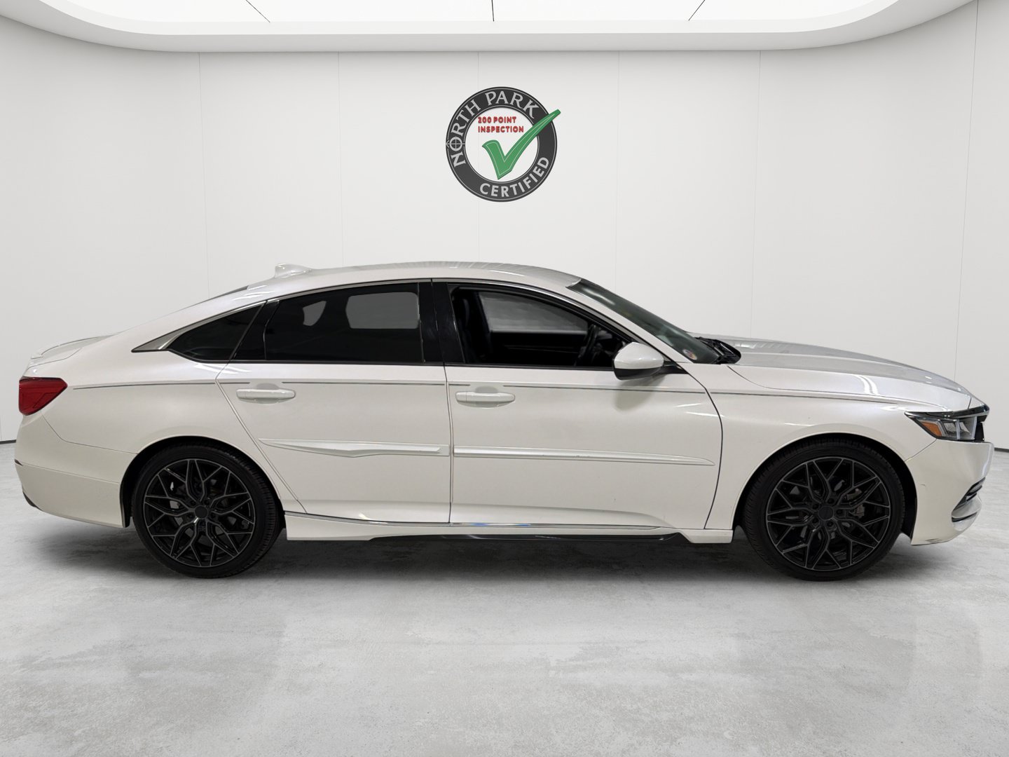 Used 2018 Honda Accord Sport image 6