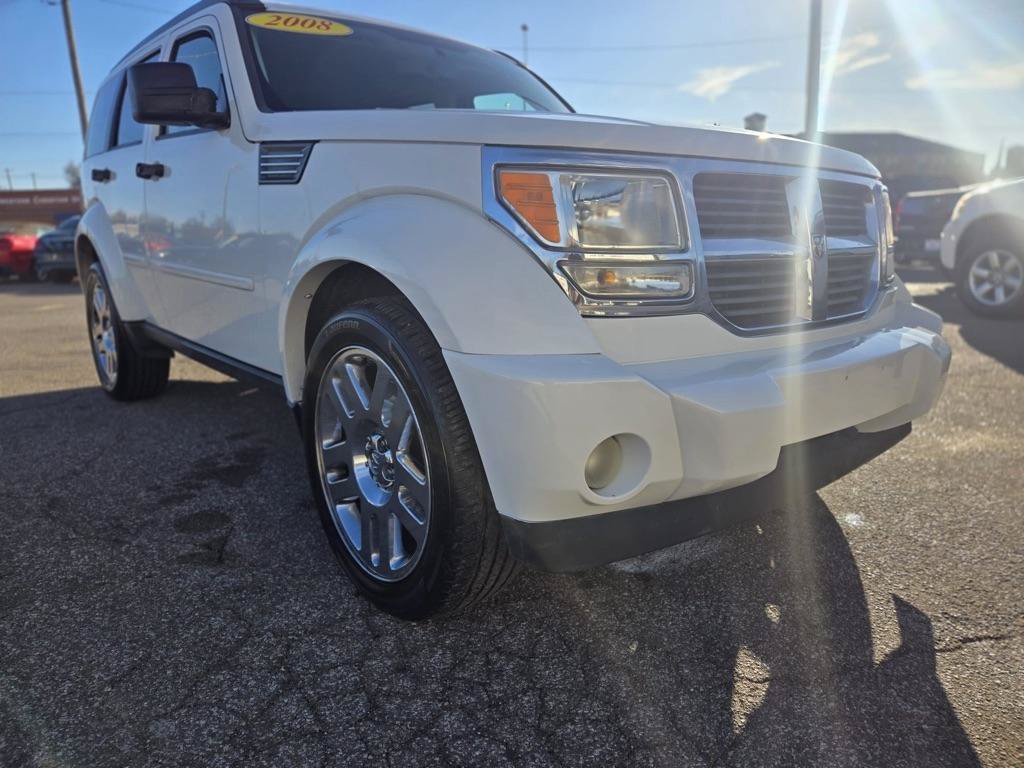 Used 2008 Dodge Nitro SLT RWD image 3