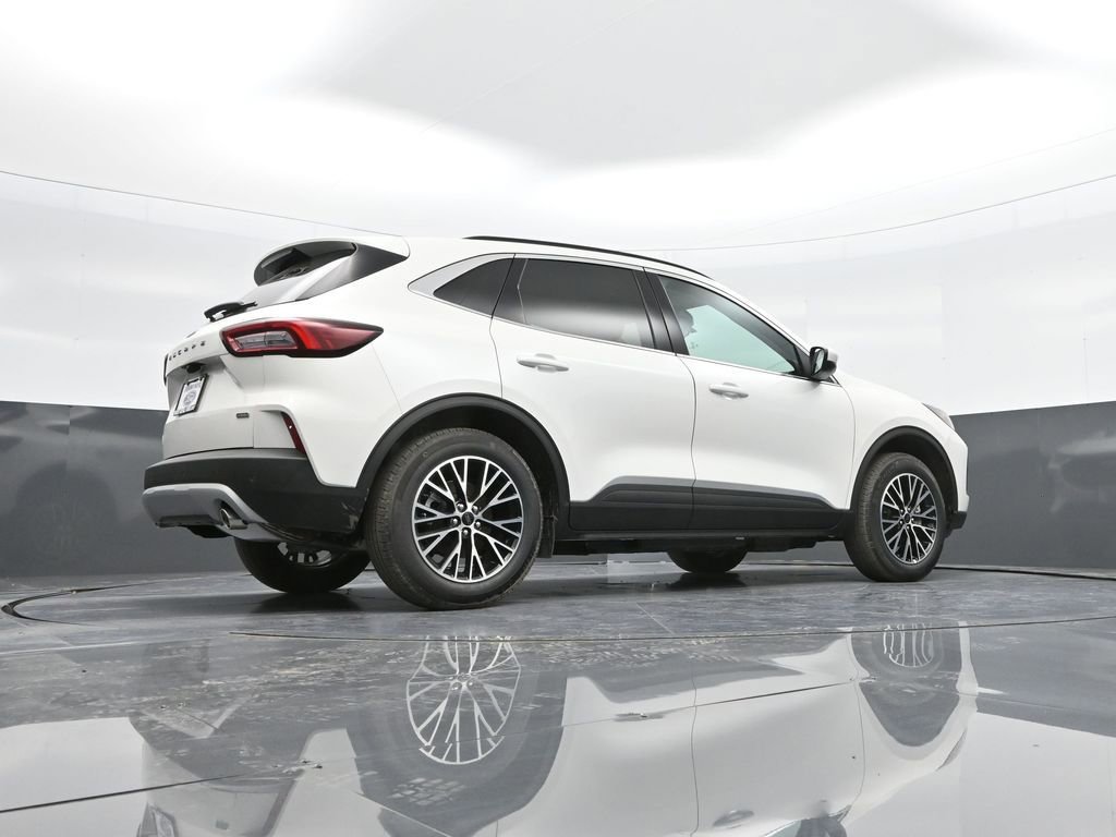 New 2025 Ford Escape SE FWD image 42