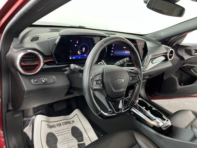 Used 2024 Chevrolet Trax RS w/ Sunroof Package FWD image 20