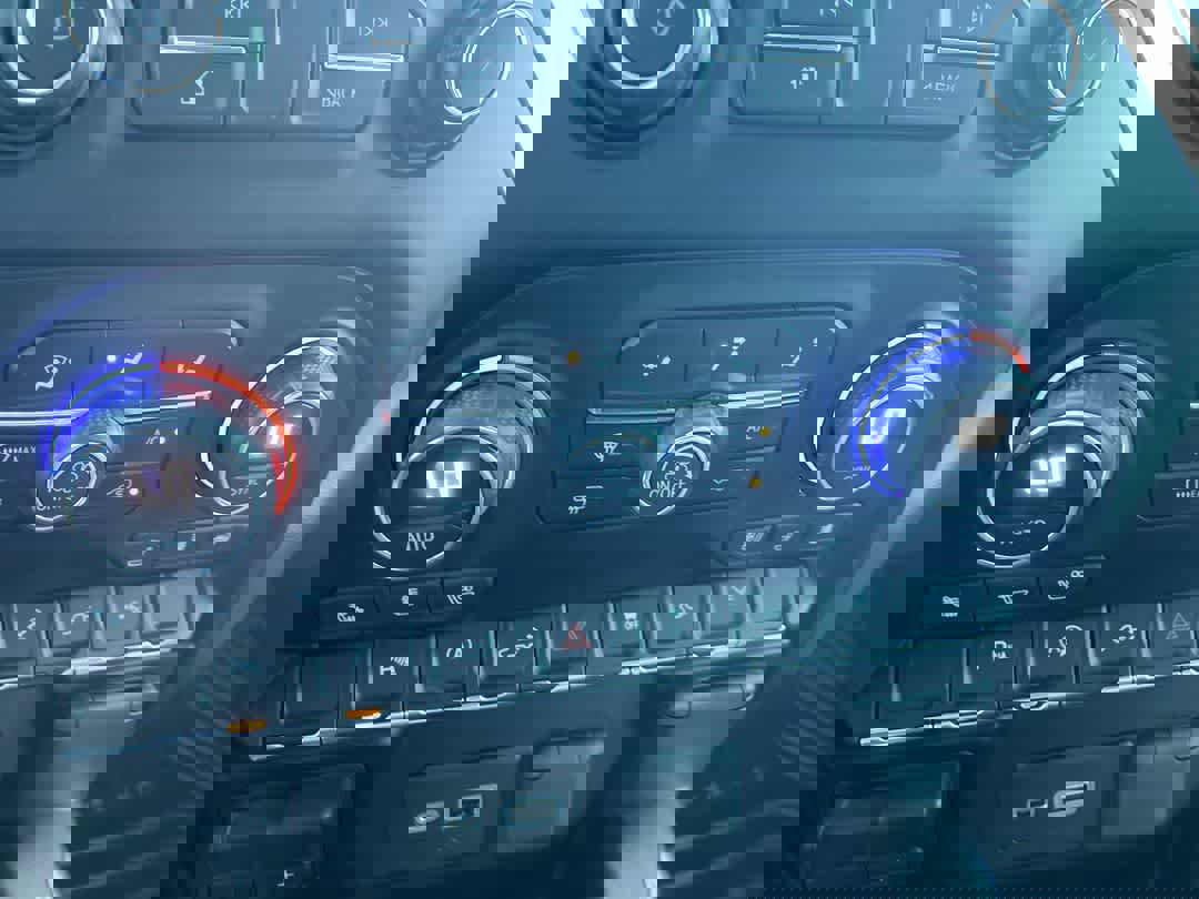 Used 2019 Chevrolet Silverado 1500 LTZ w/ LTZ Plus Package image 18