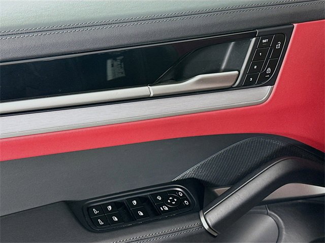 Used 2024 Porsche Cayenne w/ Sport Chrono Package image 26