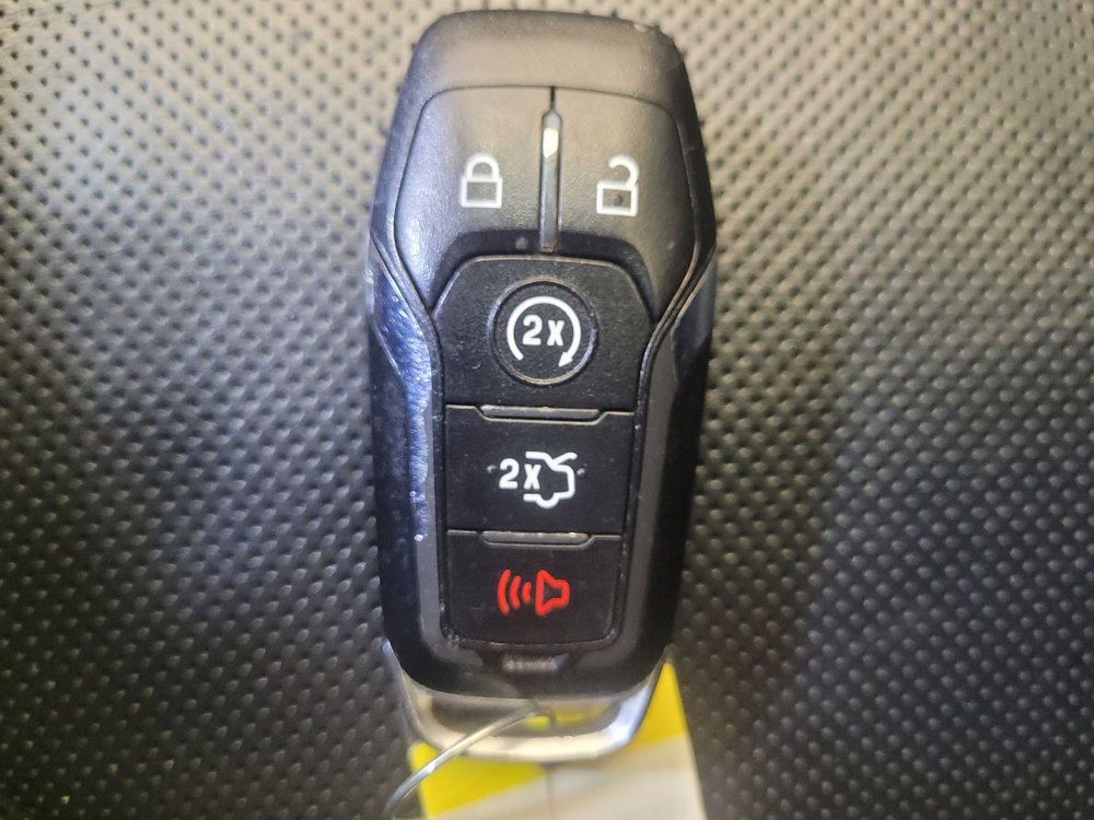 Used 2017 Lincoln MKX Reserve FWD image 32