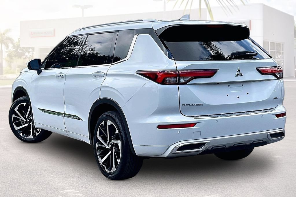 Used 2024 Mitsubishi Outlander SEL AWD/4WD image 30