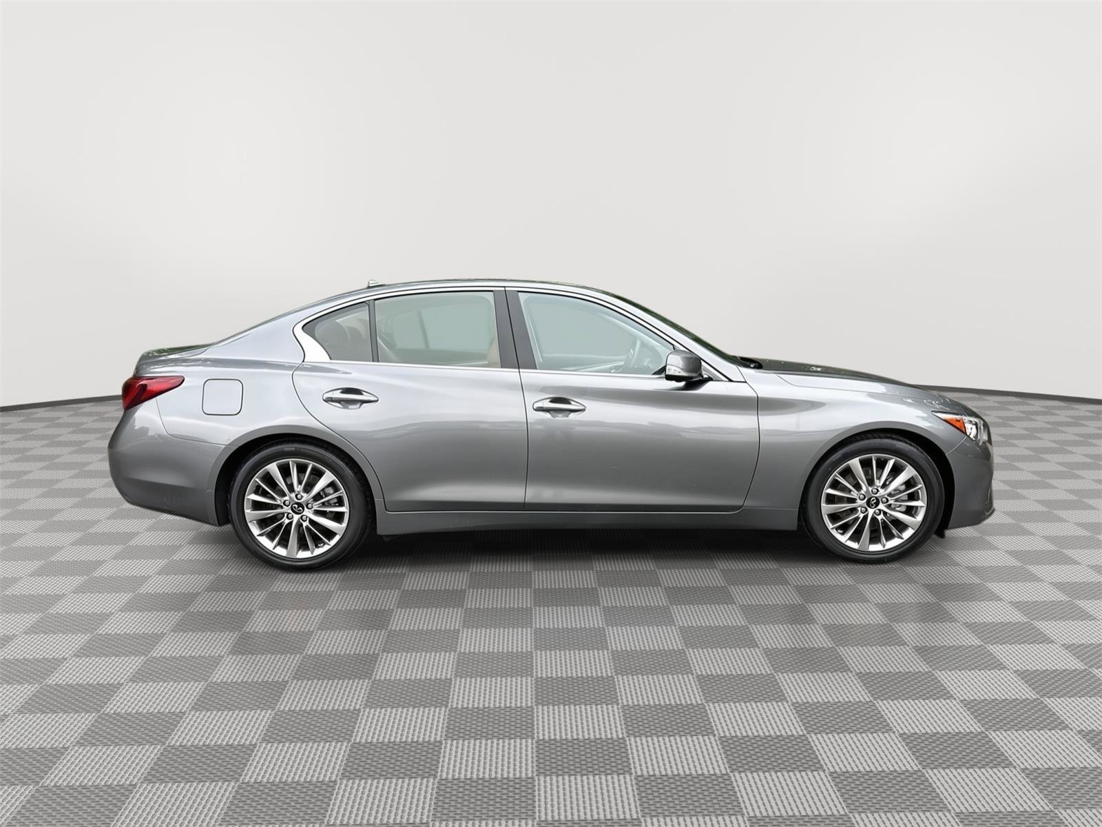 Used 2023 INFINITI Q50 Luxe w/ Cargo Package RWD image 5