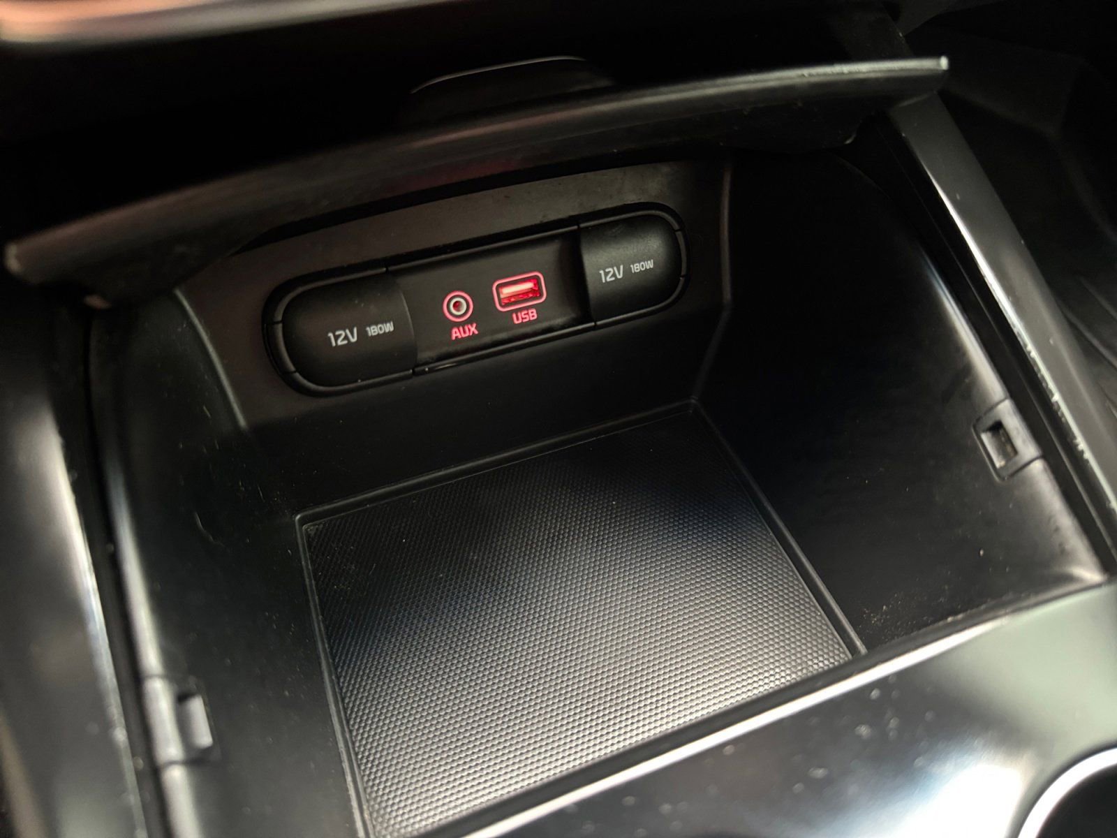 Used 2019 Kia Sorento LX w/ LX Convenience Package image 21