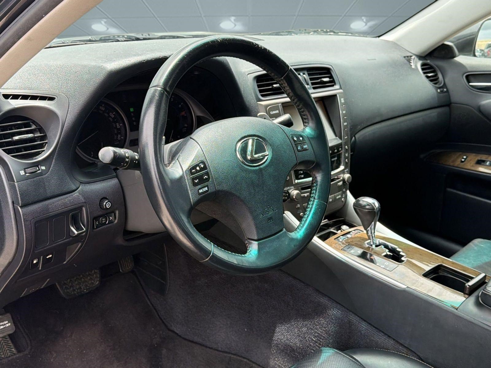 Used 2010 Lexus IS 250 RWD image 4