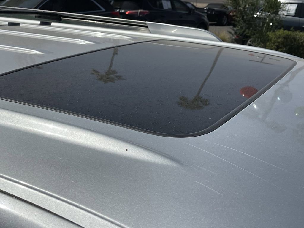 Used 2012 Cadillac Escalade ESV Platinum AWD/4WD image 9