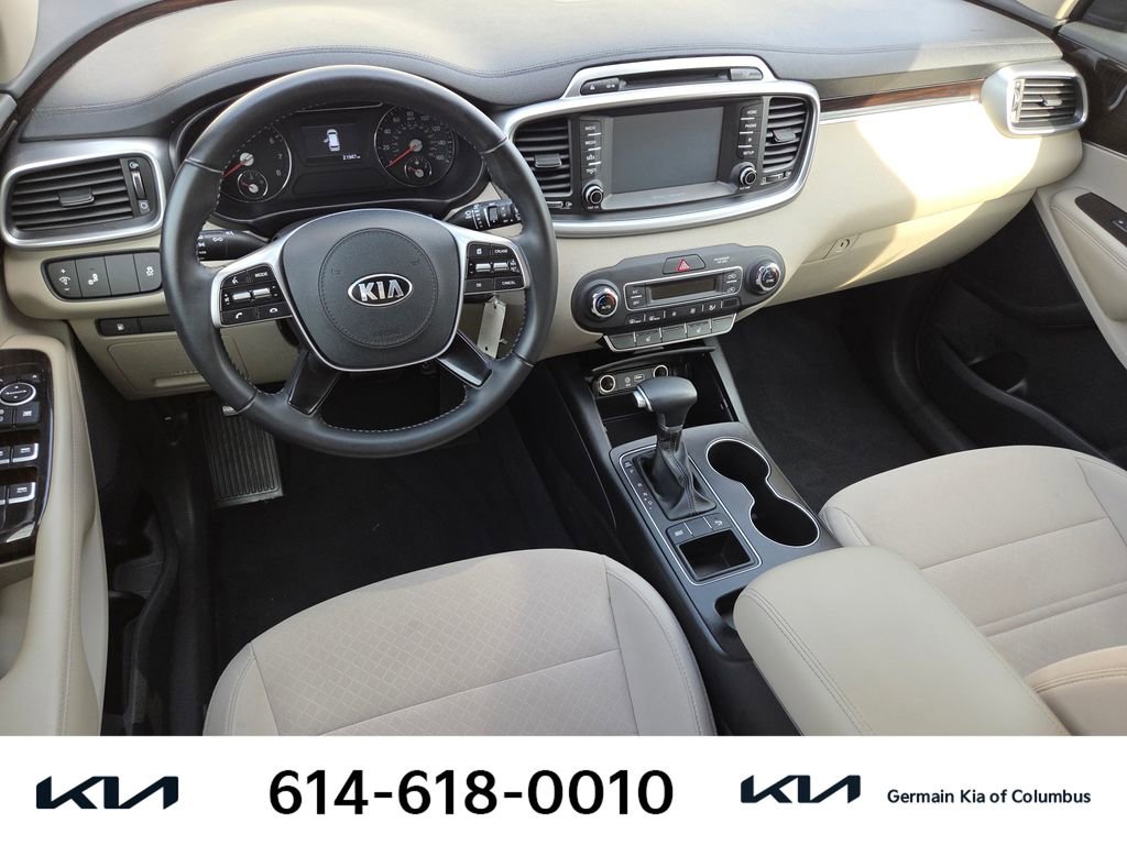 Certified 2019 Kia Sorento LX w/ LX Convenience Package image 17