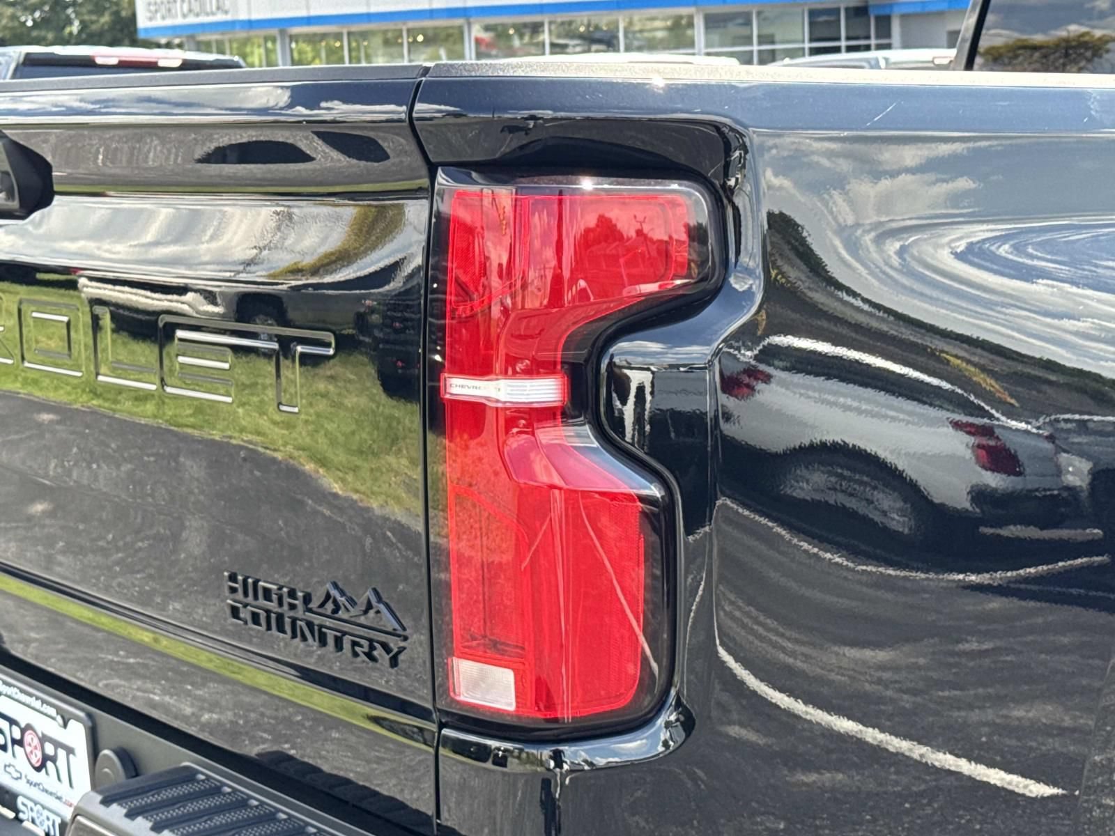 New 2026 Chevrolet Silverado 2500 High Country w/ High Country Premium Package AWD/4WD image 9