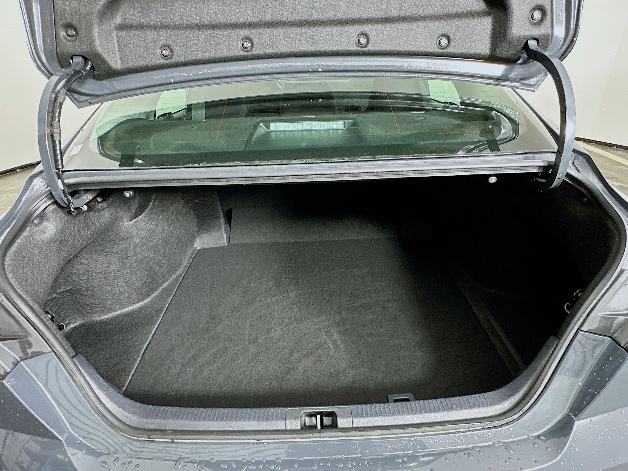 Used 2025 Toyota Camry LE image 30