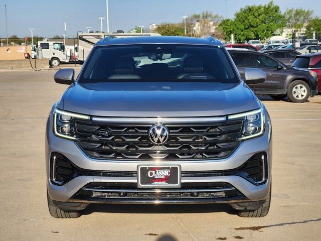 Used 2024 Volkswagen Atlas Cross Sport SEL R-Line image 11