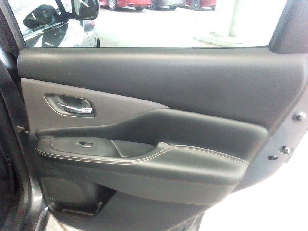 Used 2021 Nissan Murano SV image 21