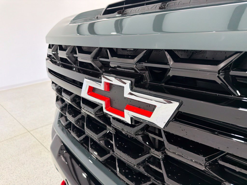 New 2026 Chevrolet Silverado 2500 ZR2 w/ LPO, Dark Essentials Package AWD/4WD image 29