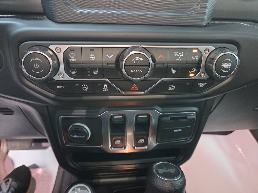 Used 2023 Jeep Wrangler Sport AWD/4WD image 30