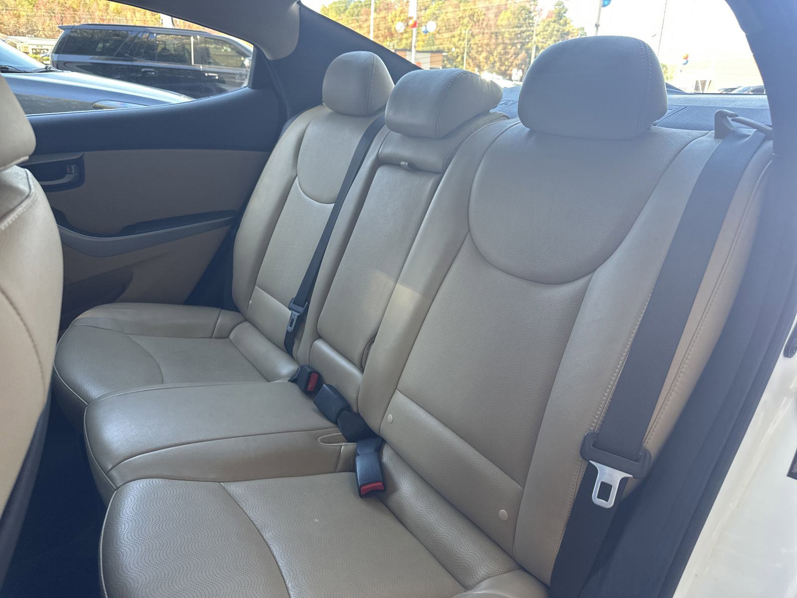 Used 2013 Hyundai Elantra Limited image 24