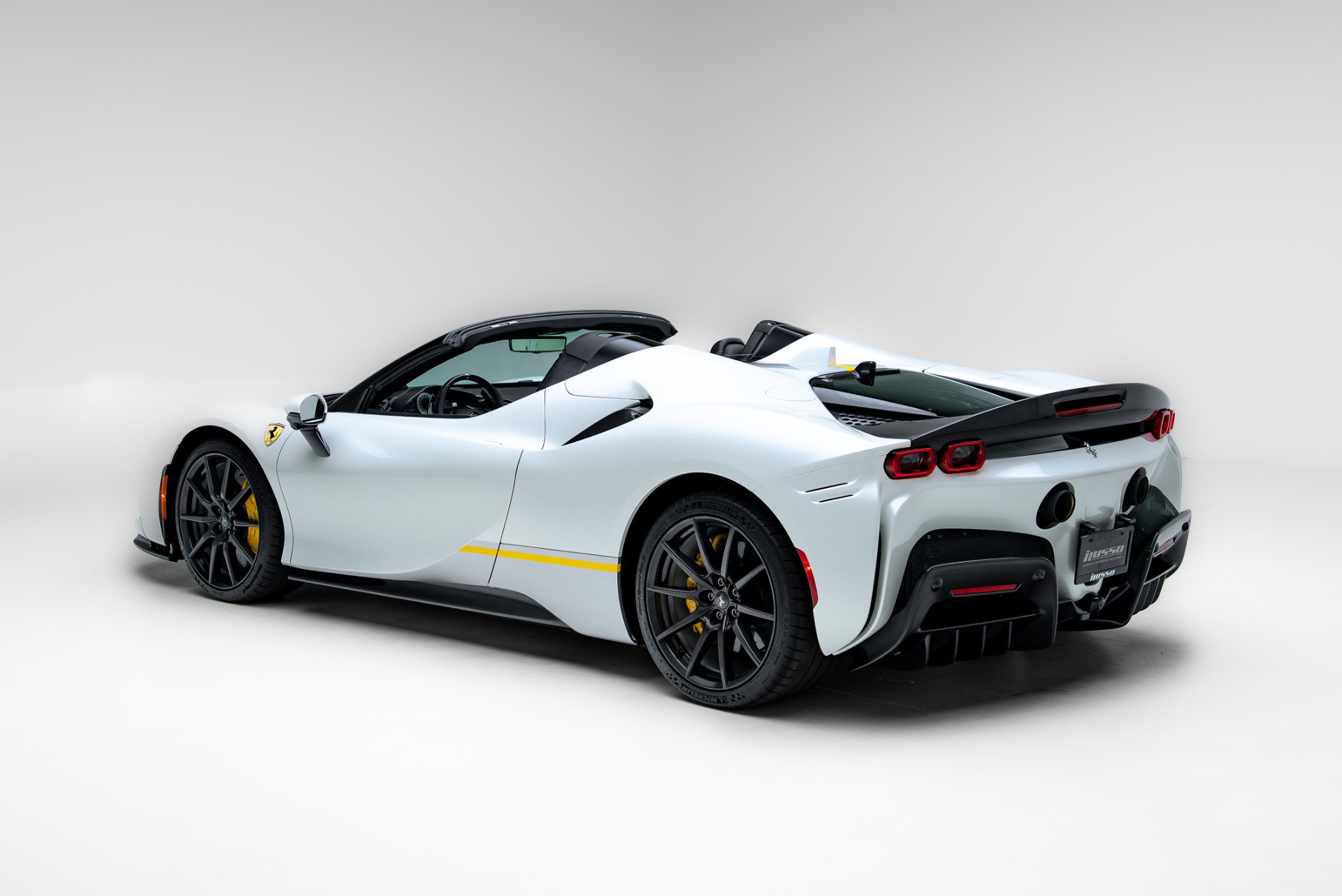 Used 2024 Ferrari SF90 Spider AWD/4WD image 31
