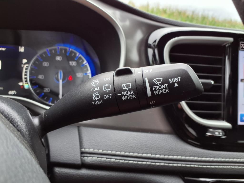 New 2026 Chrysler Pacifica Select image 20