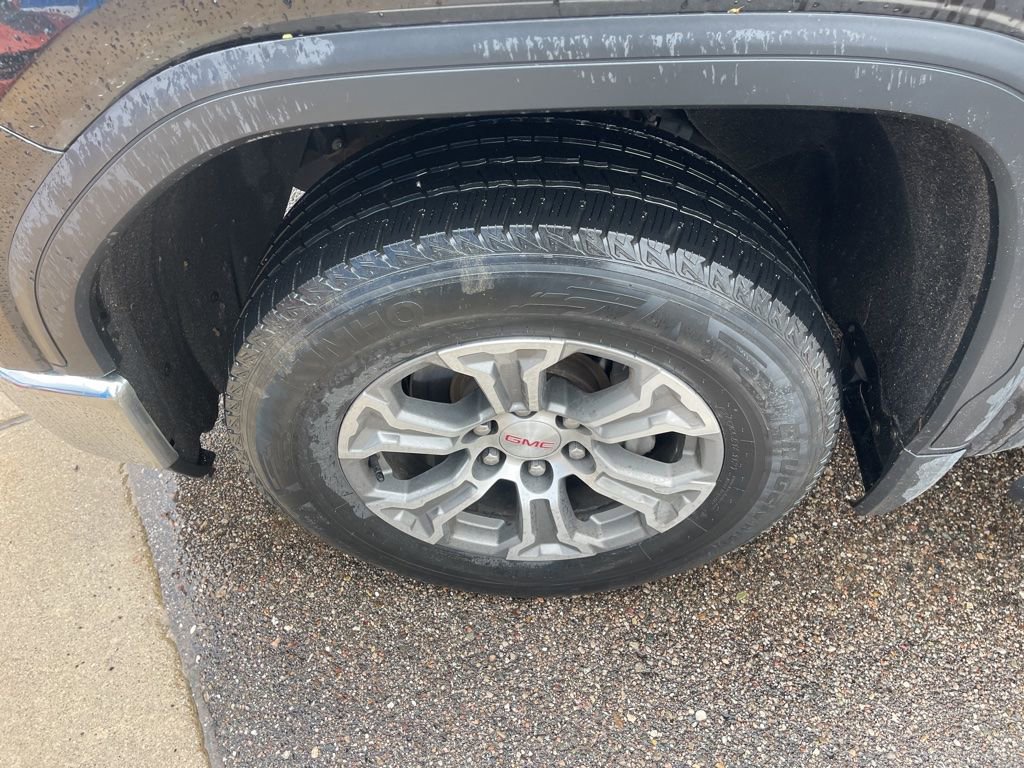 Used 2019 GMC Sierra 1500 SLE w/ SLE Value Package AWD/4WD image 38