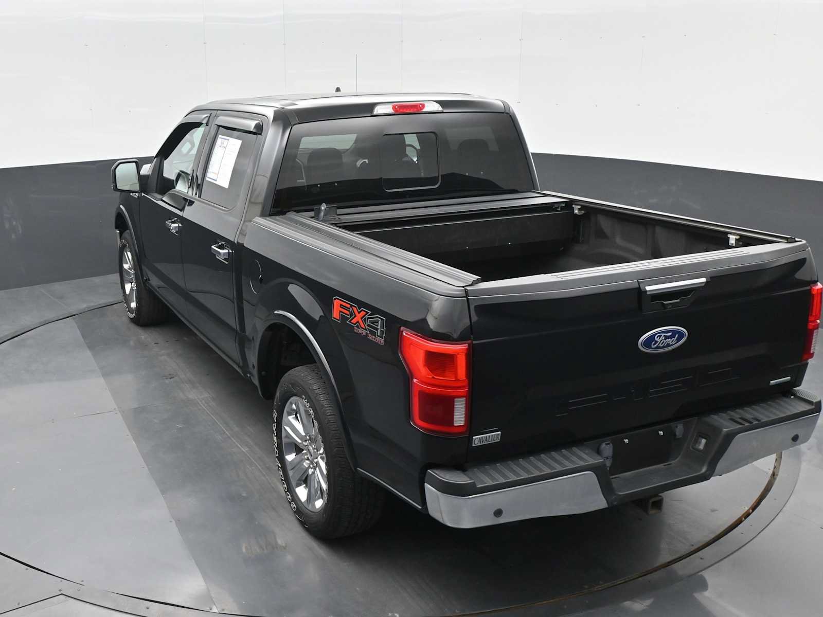 Used 2019 Ford F150 Lariat w/ Equipment Group 502A Luxury AWD/4WD image 24