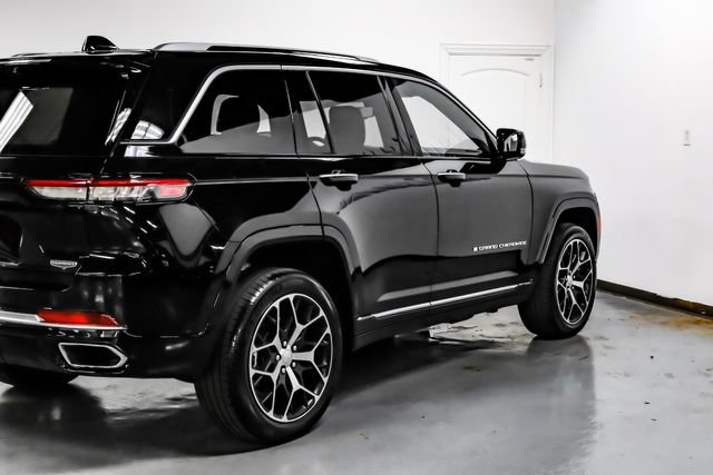Used 2022 Jeep Grand Cherokee Summit AWD/4WD image 14