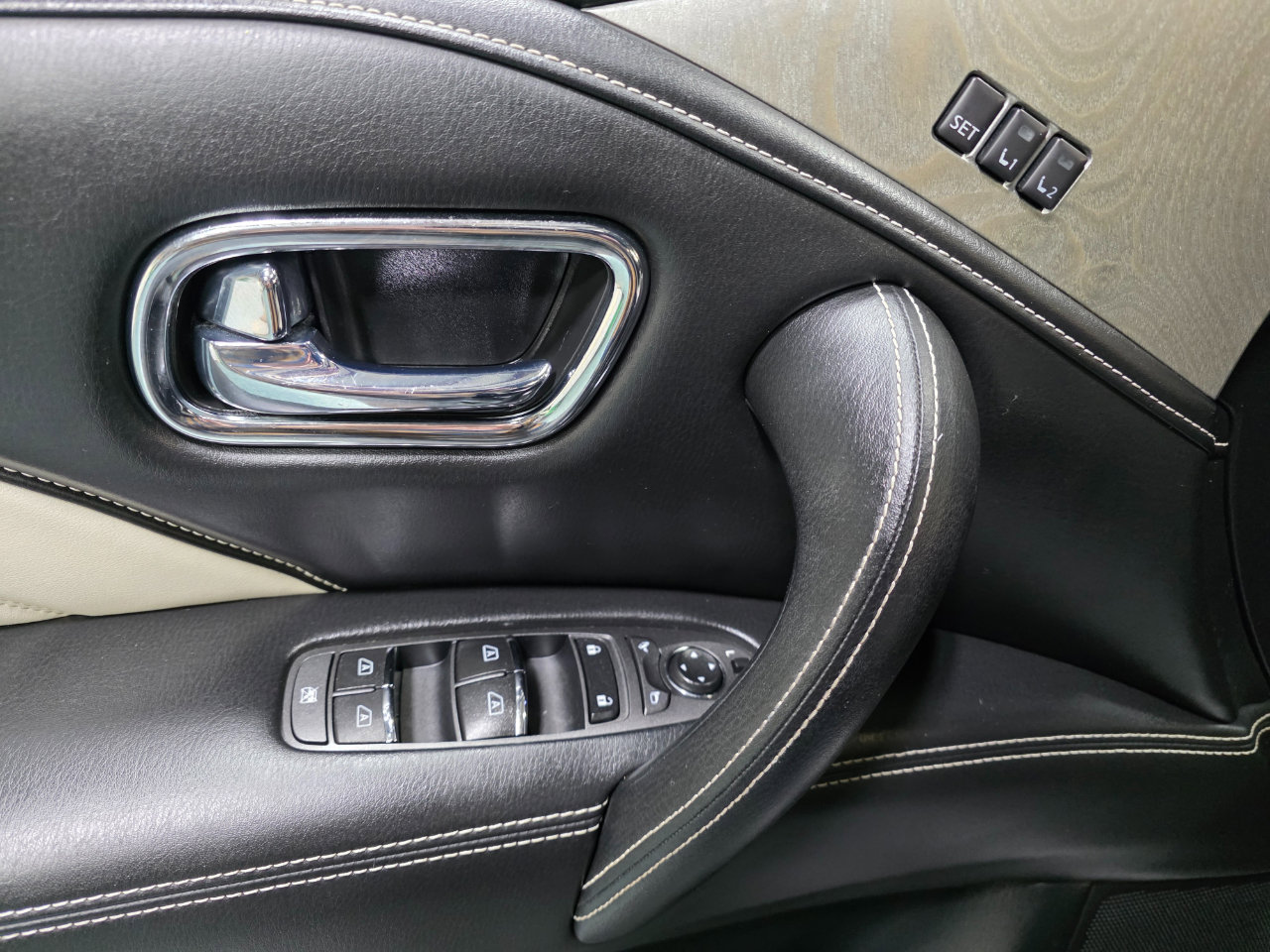 Used 2019 INFINITI QX80 Limited w/ All-Season Package image 18