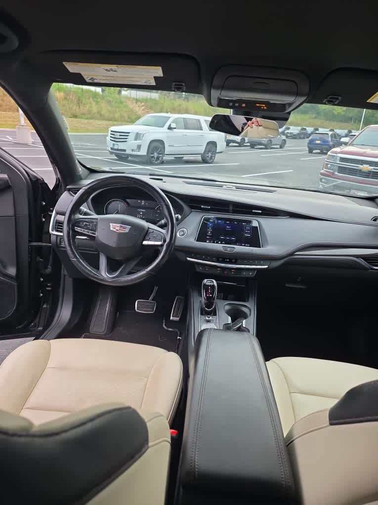 Used 2021 Cadillac XT4 Sport AWD/4WD image 7
