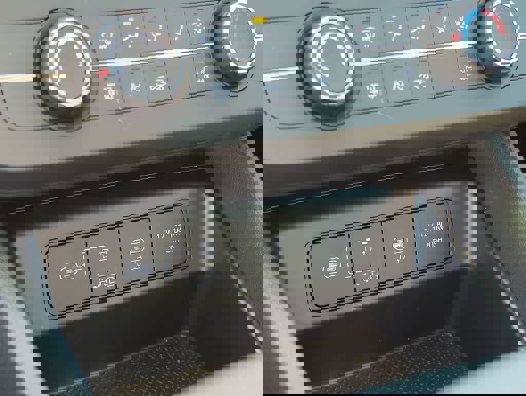 New 2026 Hyundai Tucson SE image 32