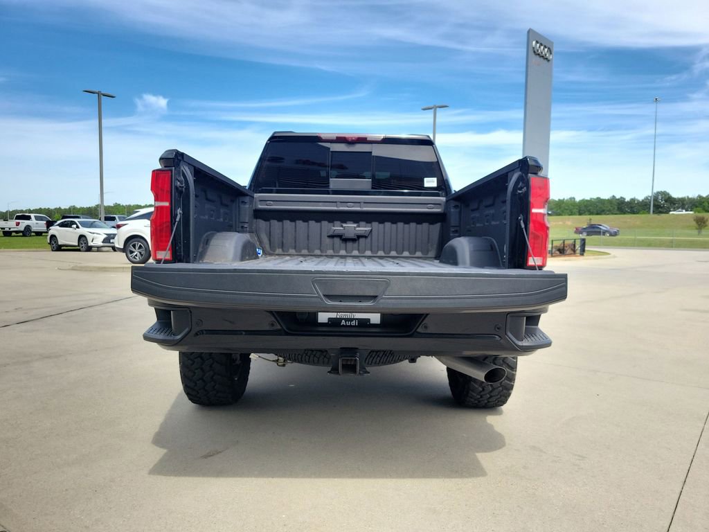 Used 2024 Chevrolet Silverado 2500 LTZ w/ LTZ Plus Package image 6