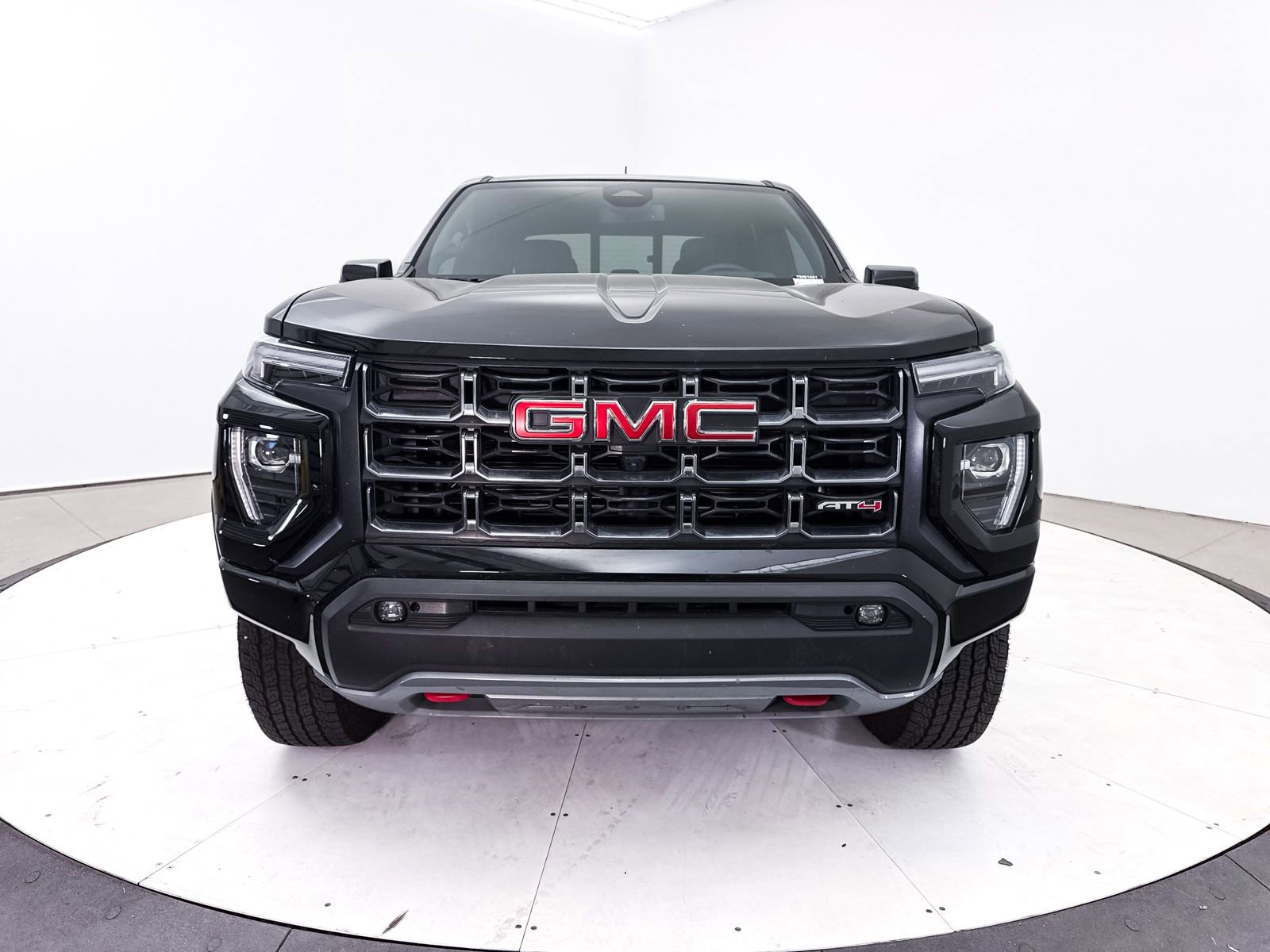 Used 2024 GMC Canyon AT4 w/ AT4 Premium Package AWD/4WD image 13