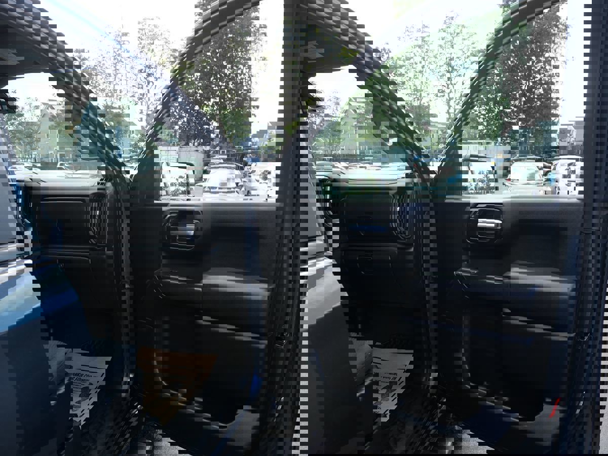 Used 2021 Chevrolet Silverado 1500 Custom image 21