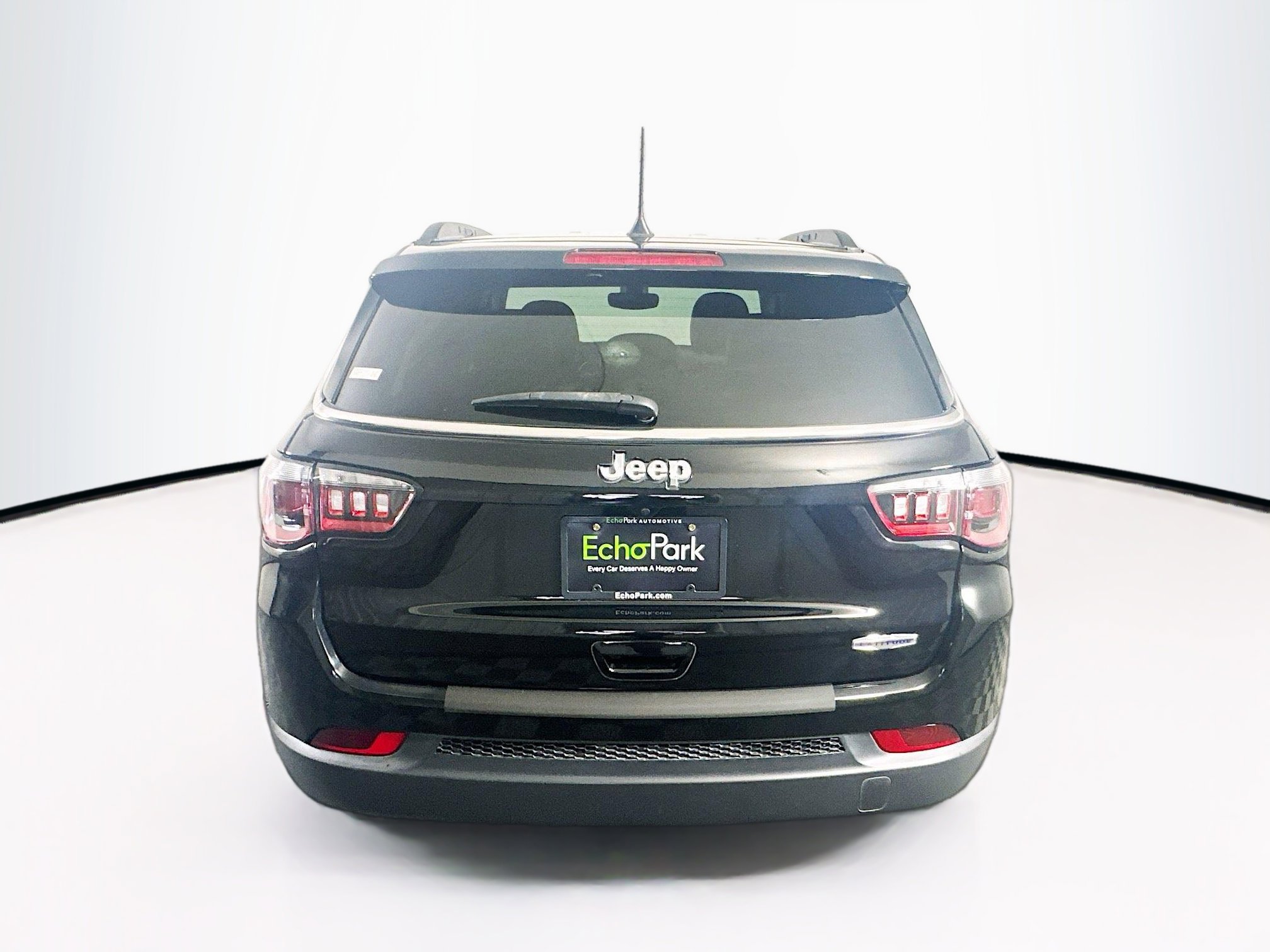 Used 2021 Jeep Compass Latitude FWD image 7