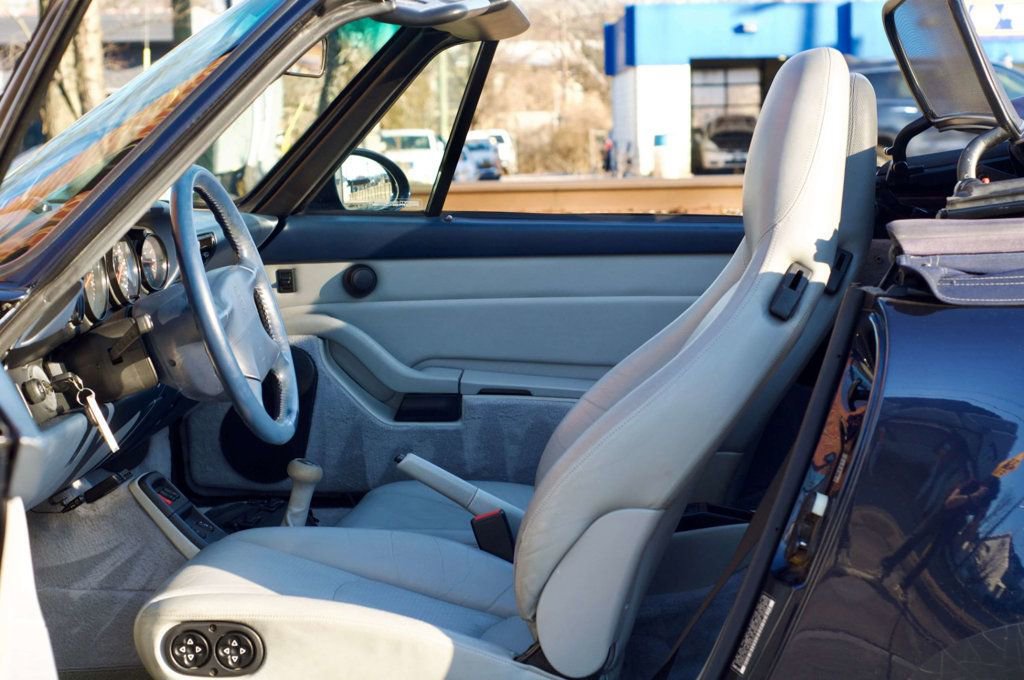 Used 1995 Porsche 911 Carrera image 27