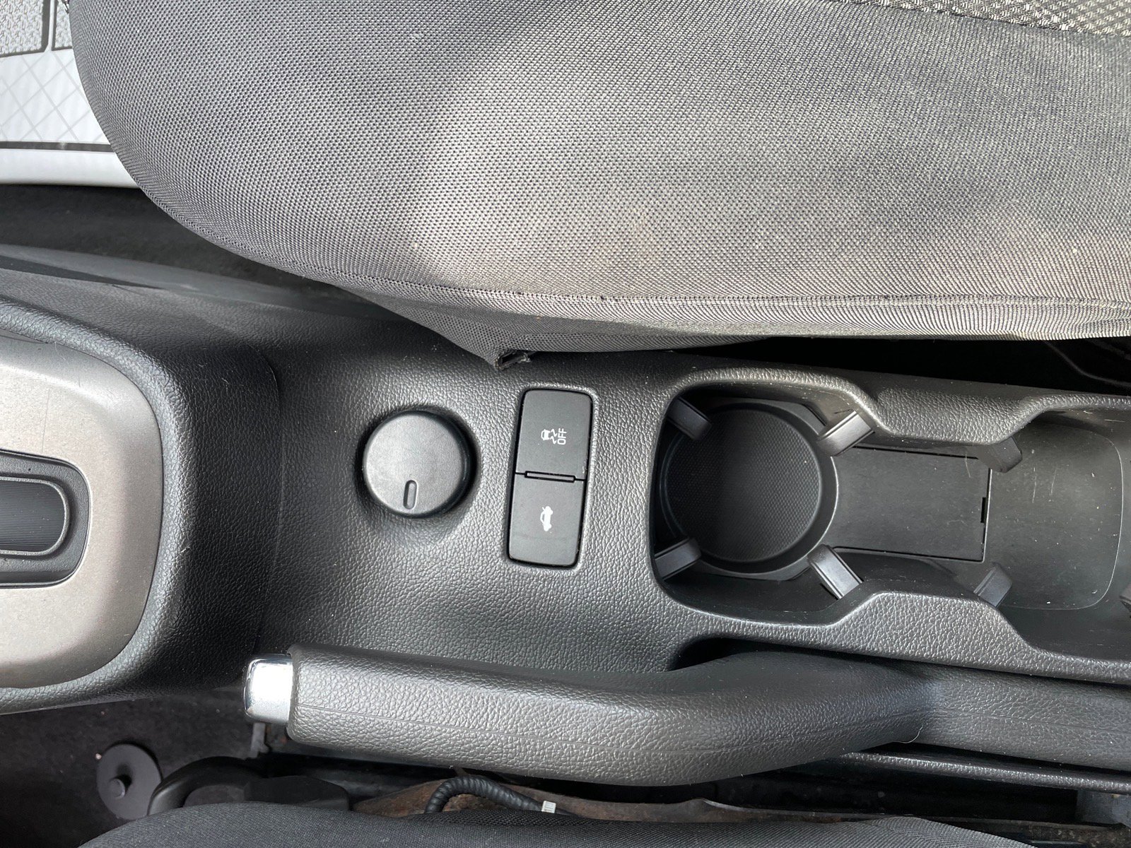 Used 2016 Chevrolet Sonic LT image 16