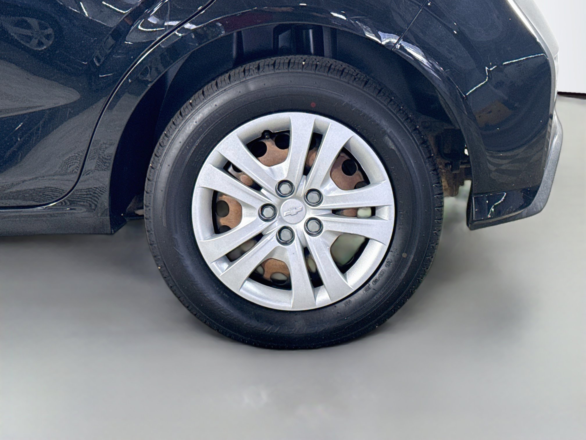 Used 2020 Chevrolet Sonic LT FWD image 37