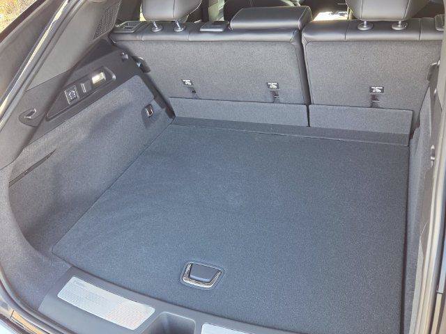 New 2026 Cadillac Lyriq Premium Luxury AWD/4WD image 21