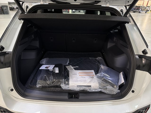 New 2026 Volkswagen Tiguan SE R-Line AWD/4WD image 12